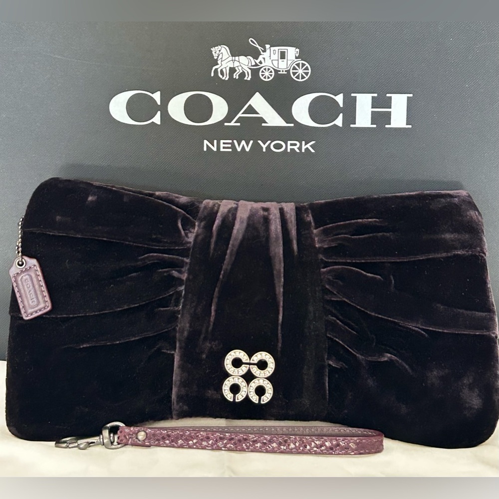 COACH Occasion Velvet w/Embossed Leather Trim Wristlet/Clutch in Plum - Picture 4 of 10